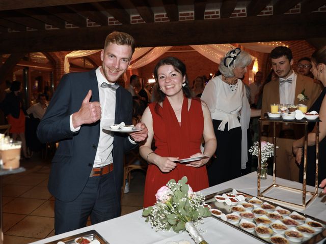 Le mariage de Ambroise et Mathilde à Pavilly, Seine-Maritime 93