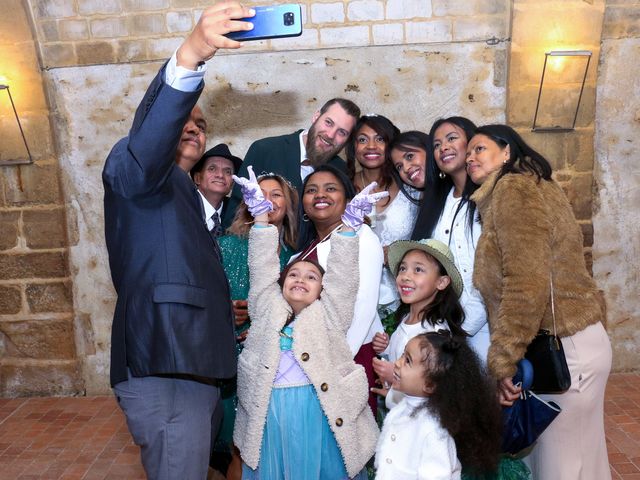 Le mariage de AImercik et Navalona à Mervent, Vendée 72