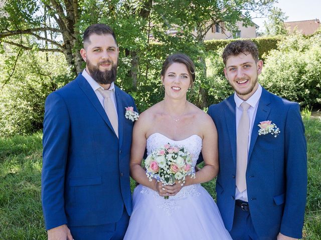 Le mariage de Adrien et Lucie à Belfort, Territoire de Belfort 3