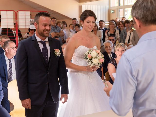 Le mariage de Adrien et Lucie à Belfort, Territoire de Belfort 24