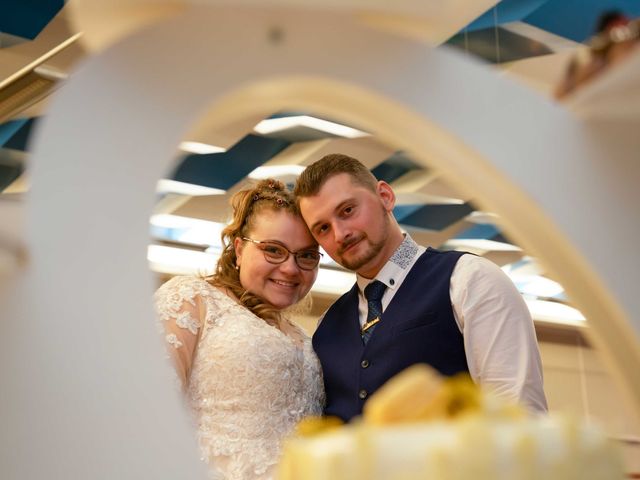 Le mariage de Bruce et Loïs à Plourin-lès-Morlaix, Finistère 75