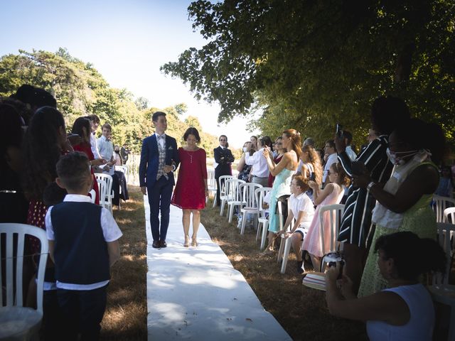 Le mariage de Simon et Marine à Lusignan, Vienne 12