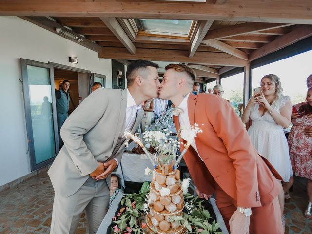 Le mariage de Alexis et Géraud à Châteaugay, Puy-de-Dôme 74