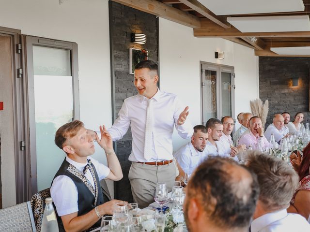 Le mariage de Alexis et Géraud à Châteaugay, Puy-de-Dôme 84