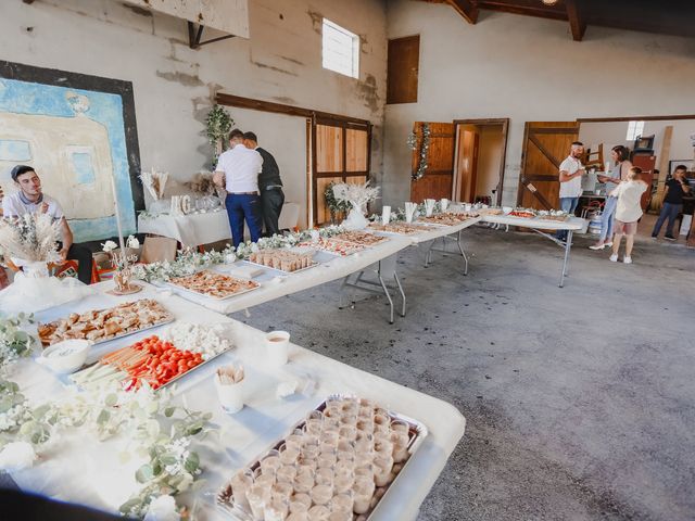 Le mariage de Alexis et Géraud à Châteaugay, Puy-de-Dôme 85