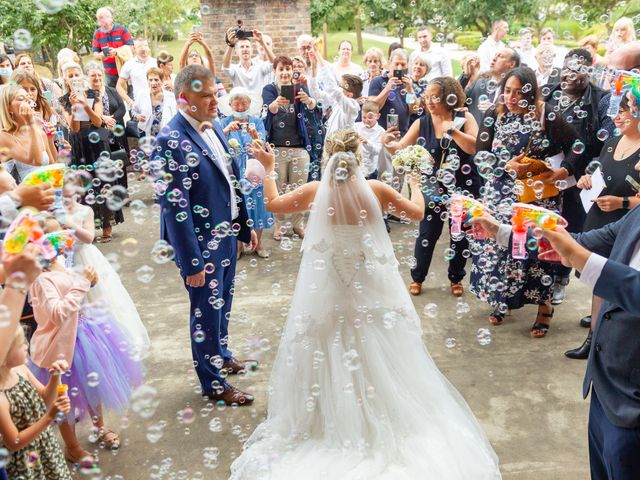 Le mariage de Baptiste et Jennifer à Troyes, Aube 36