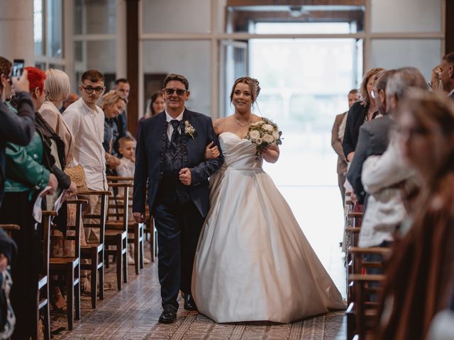 Le mariage de Thomas et Aurélie à Lillers, Pas-de-Calais 24