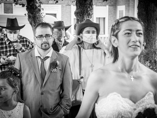 Le mariage de Séverine et Céline à Cagnoncles, Nord 6
