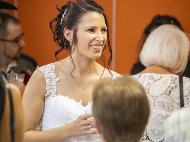 Le mariage de Séverine et Céline à Cagnoncles, Nord 34