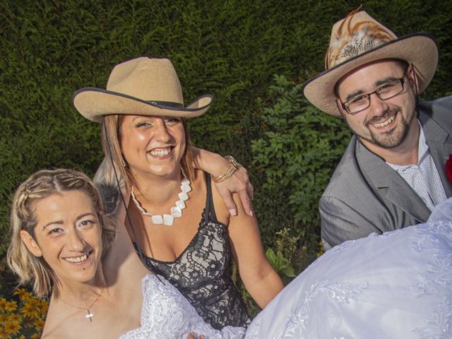 Le mariage de Séverine et Céline à Cagnoncles, Nord 40