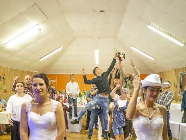 Le mariage de Séverine et Céline à Cagnoncles, Nord 76
