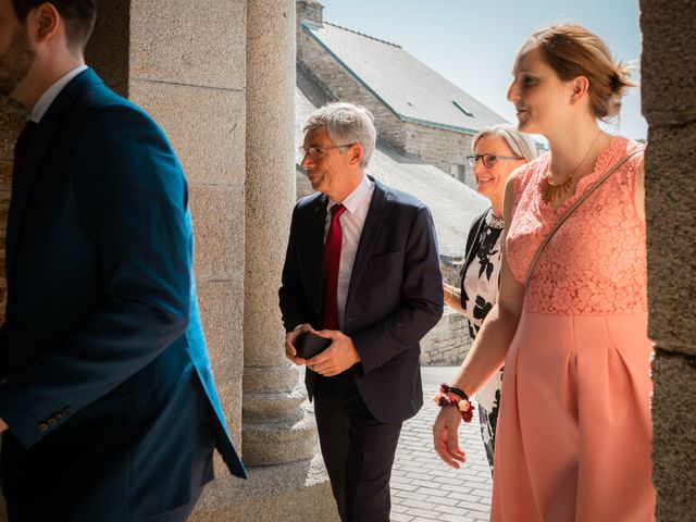 Le mariage de Aurélien et Tiphaine à Trédion, Morbihan 17