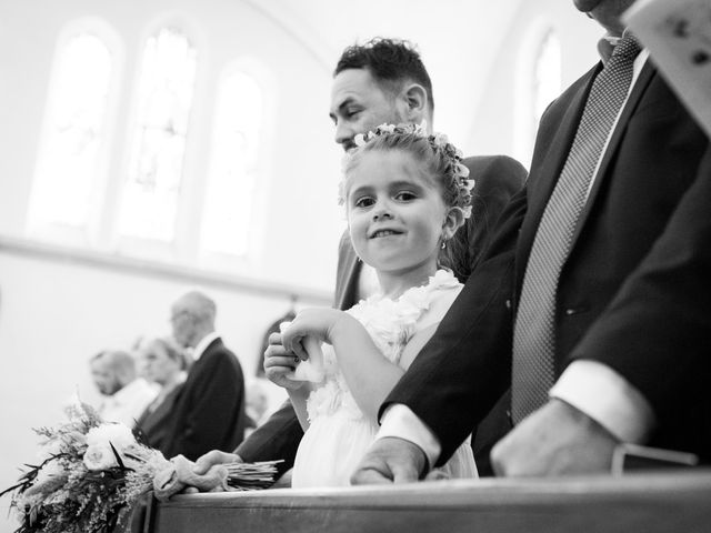 Le mariage de Aurélien et Tiphaine à Trédion, Morbihan 24