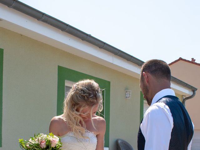 Le mariage de Frédéric et Angélique à Saint-Rémy-en-Rollat, Allier 6