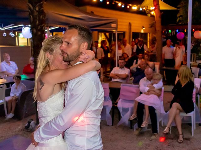 Le mariage de Frédéric et Angélique à Saint-Rémy-en-Rollat, Allier 16