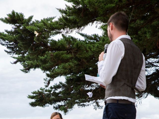 Le mariage de François et Maïwenn à Locmariaquer, Morbihan 18