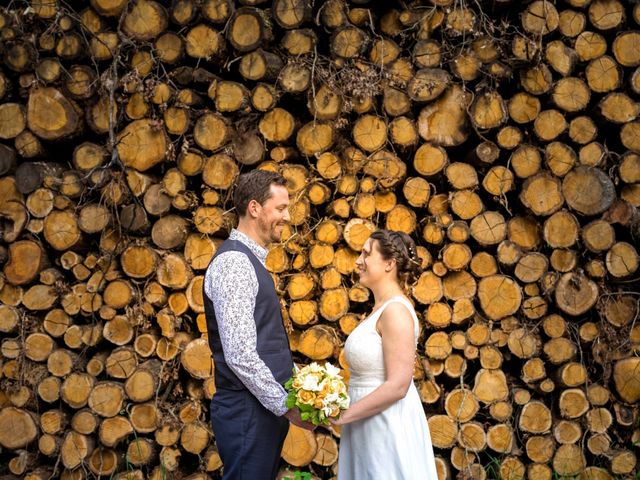 Le mariage de Aurélien et Justine à Yzernay, Maine et Loire 1