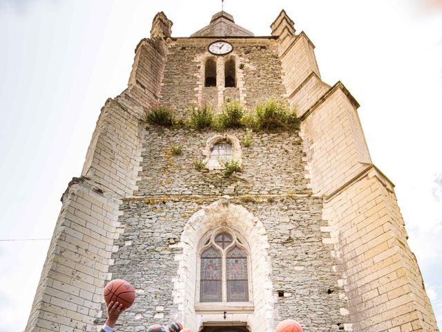 Le mariage de Aurélien et Justine à Yzernay, Maine et Loire 19