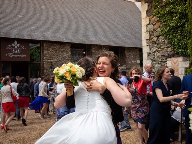 Le mariage de Aurélien et Justine à Yzernay, Maine et Loire 24