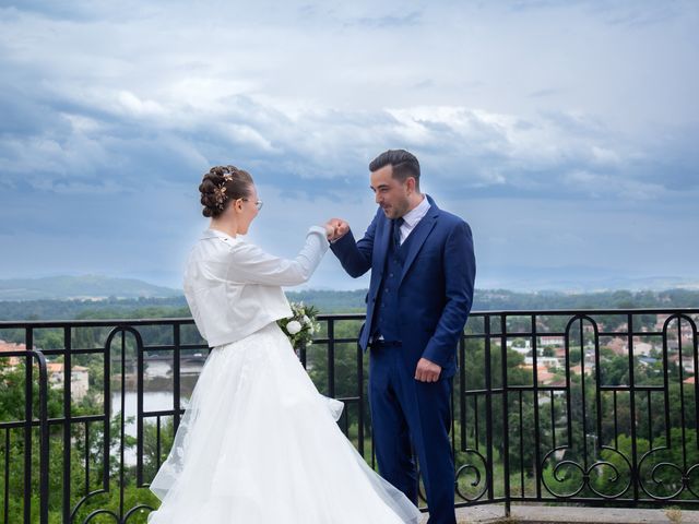 Le mariage de Julien et Anaïs à Pont-du-Château, Puy-de-Dôme 1