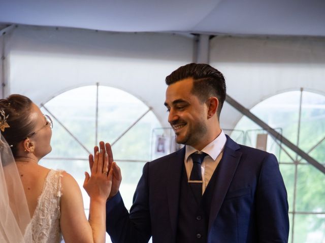 Le mariage de Julien et Anaïs à Pont-du-Château, Puy-de-Dôme 43