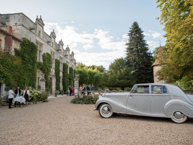 Le mariage de David et Coralie à La Rochefoucauld, Charente 13