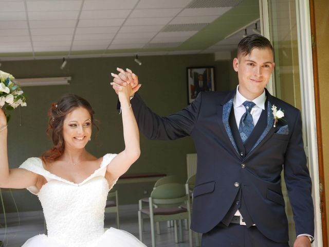 Le mariage de Julie et Clement  à Chaussan, Rhône 1