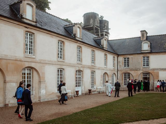 Le mariage de Garrett et Pétronille à Mézidon-Canon, Calvados 9