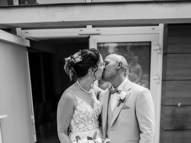 Le mariage de Victor et Anais à Chenillé-Changé, Maine et Loire 32