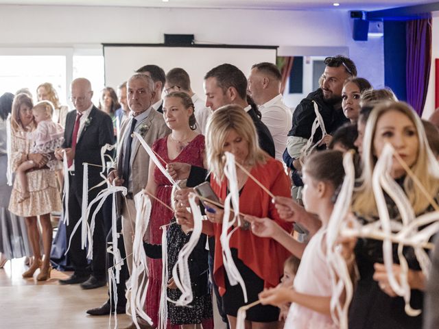 Le mariage de Lionel et Vanessa à Vaugneray, Rhône 9