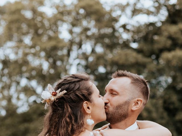 Le mariage de Romain et Laurie à Étrabonne, Doubs 21