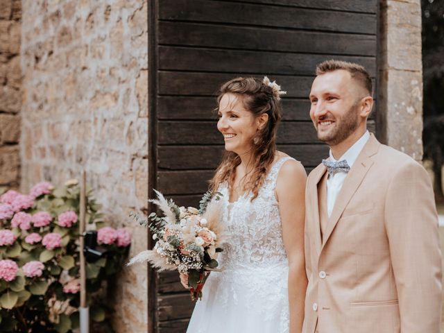 Le mariage de Romain et Laurie à Étrabonne, Doubs 40