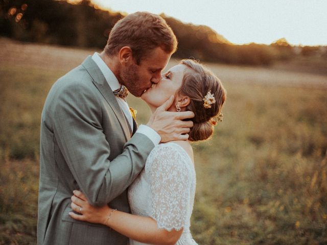 Le mariage de Maxime et Alexandra à Douelle, Lot 147