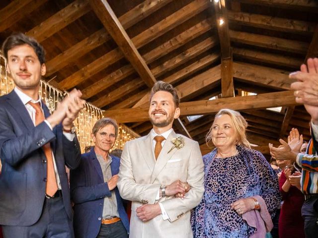 Le mariage de Edouard et Charlotte à Les Halles, Rhône 34