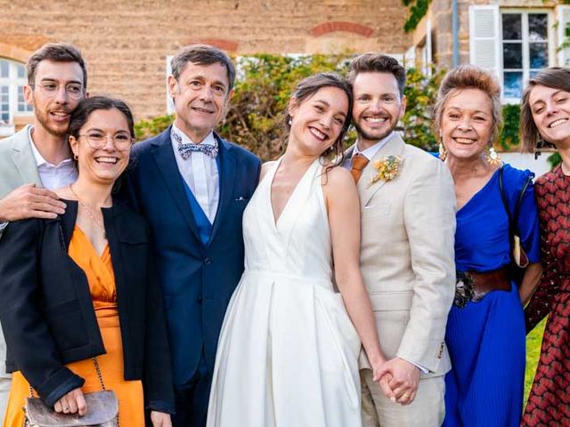 Le mariage de Edouard et Charlotte à Les Halles, Rhône 47