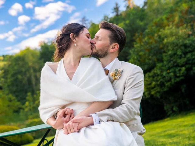 Le mariage de Edouard et Charlotte à Les Halles, Rhône 54