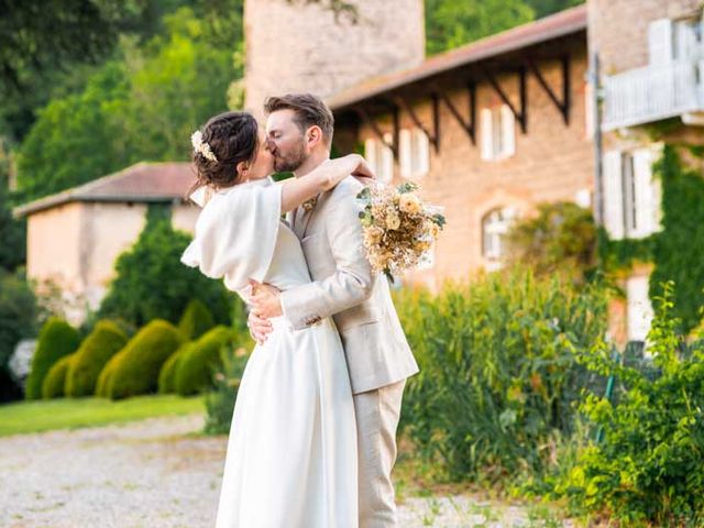 Le mariage de Edouard et Charlotte à Les Halles, Rhône 68