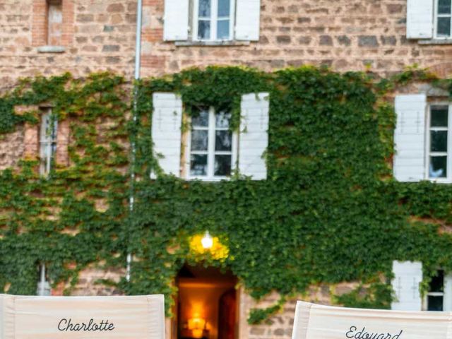 Le mariage de Edouard et Charlotte à Les Halles, Rhône 85