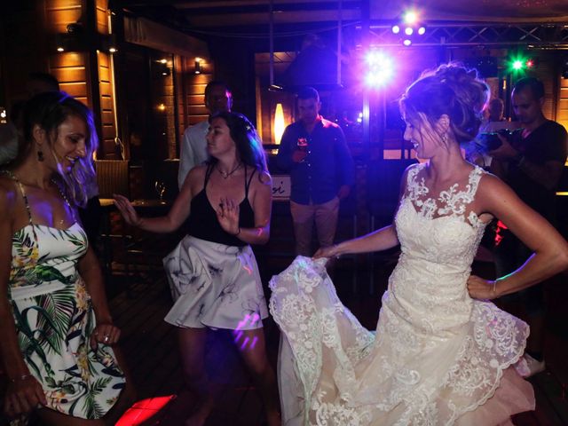 Le mariage de Yohann et Esther à Le Cap d'Agde, Hérault 9
