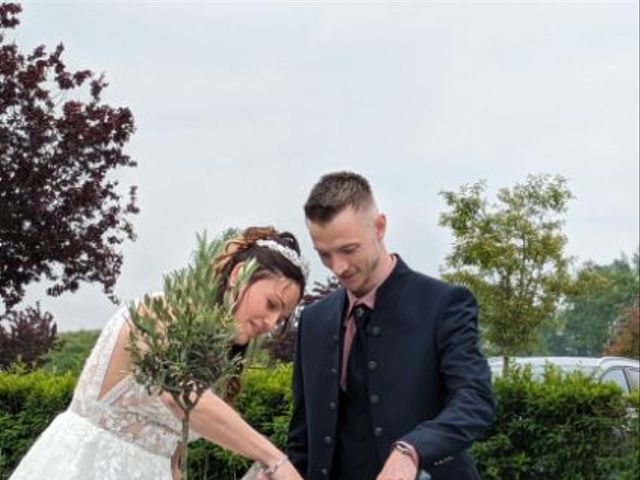 Le mariage de Gaetan  et Amandine  à Cysoing, Nord 3
