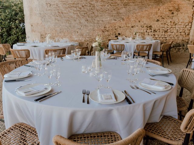 Le mariage de Charly et Oanelle à Crazannes, Charente Maritime 16