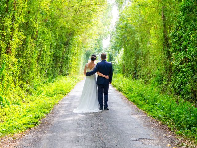 Le mariage de Joël et Fanny à Magné, Deux-Sèvres 2