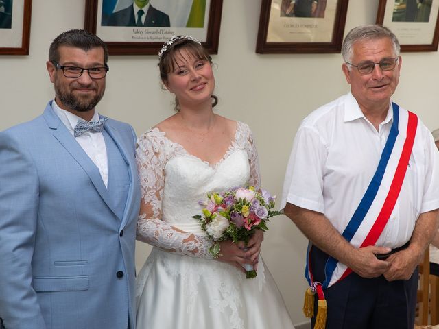 Le mariage de Cassandre et Xavier à Saint-Martin-de-Coux, Charente Maritime 26