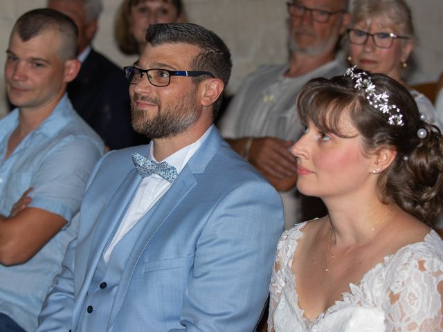 Le mariage de Cassandre et Xavier à Saint-Martin-de-Coux, Charente Maritime 30