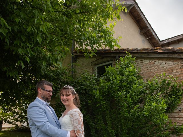 Le mariage de Cassandre et Xavier à Saint-Martin-de-Coux, Charente Maritime 37