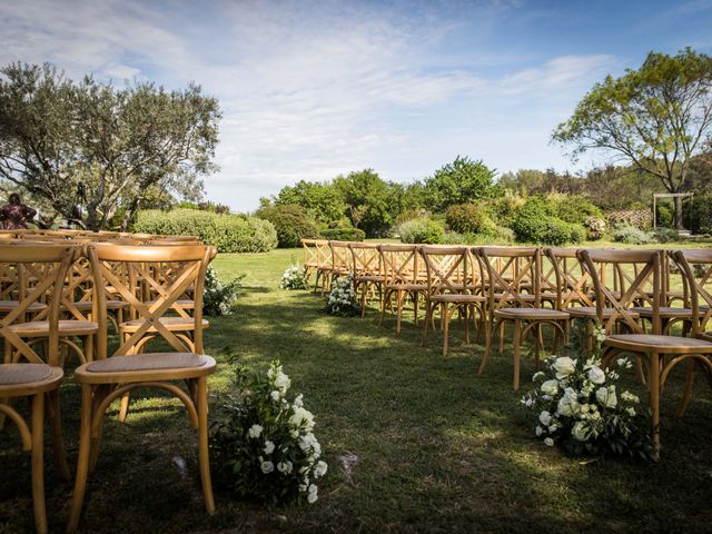 Le mariage de Laura et Mathieu à Orgon, Bouches-du-Rhône 2