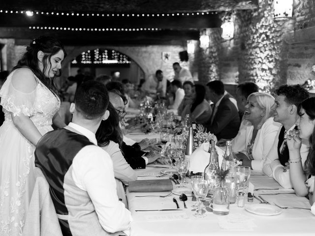 Le mariage de Adam et Stephanie à Lacenas, Rhône 56