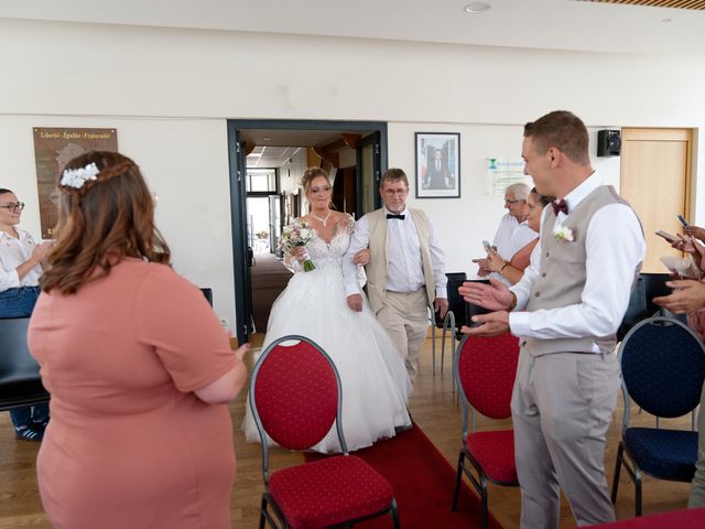 Le mariage de Dorian et Charlotte à Port-sur-Saône, Haute-Saône 27