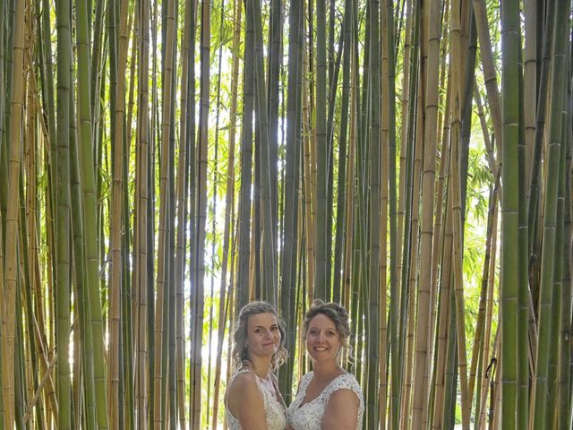 Le mariage de Fanny et Magalie à Léoville, Charente Maritime 12