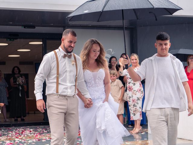 Le mariage de Alex et Titia à Montescot, Pyrénées-Orientales 13